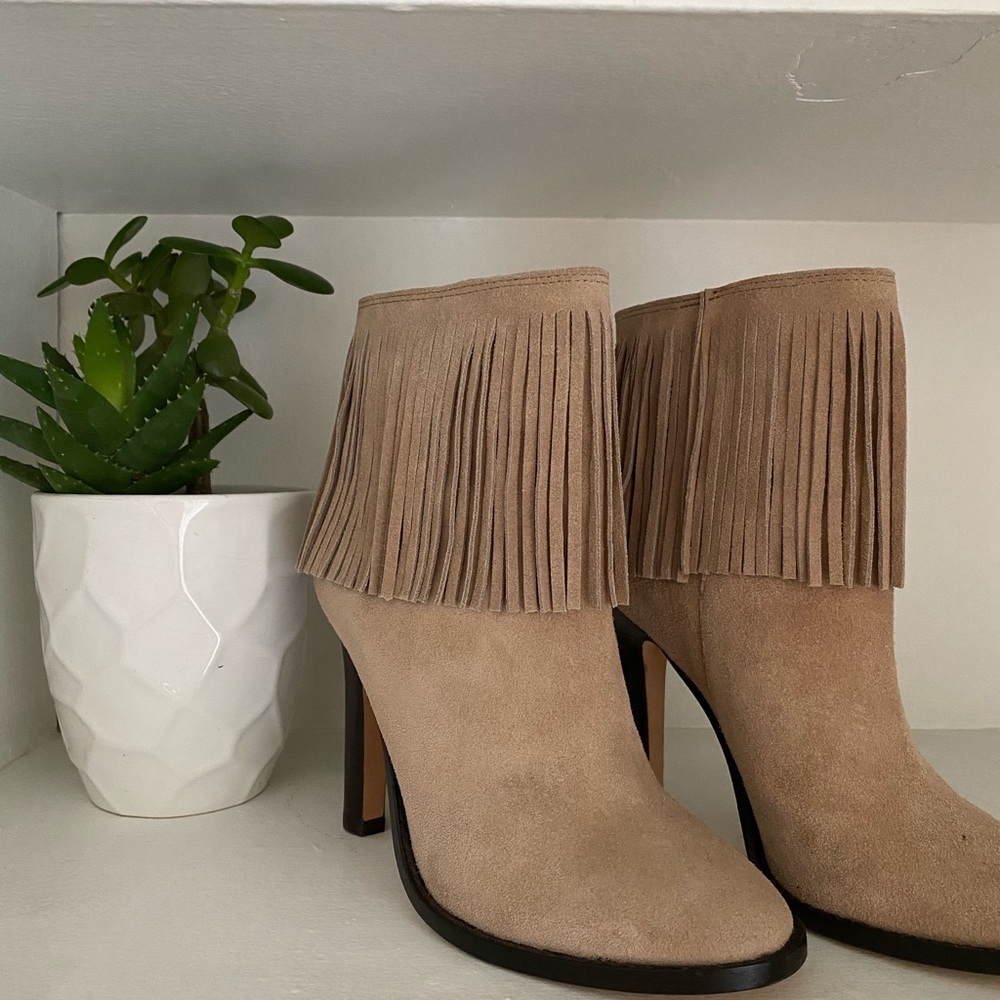NWOT Joie Tan Fringe Boho Heel Booties 37 1/2 - Picture 2 of 7